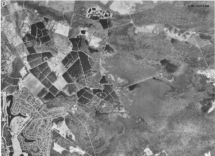 Aerial Photo A44 B32, Aerial Photographs of the Delaware Valley